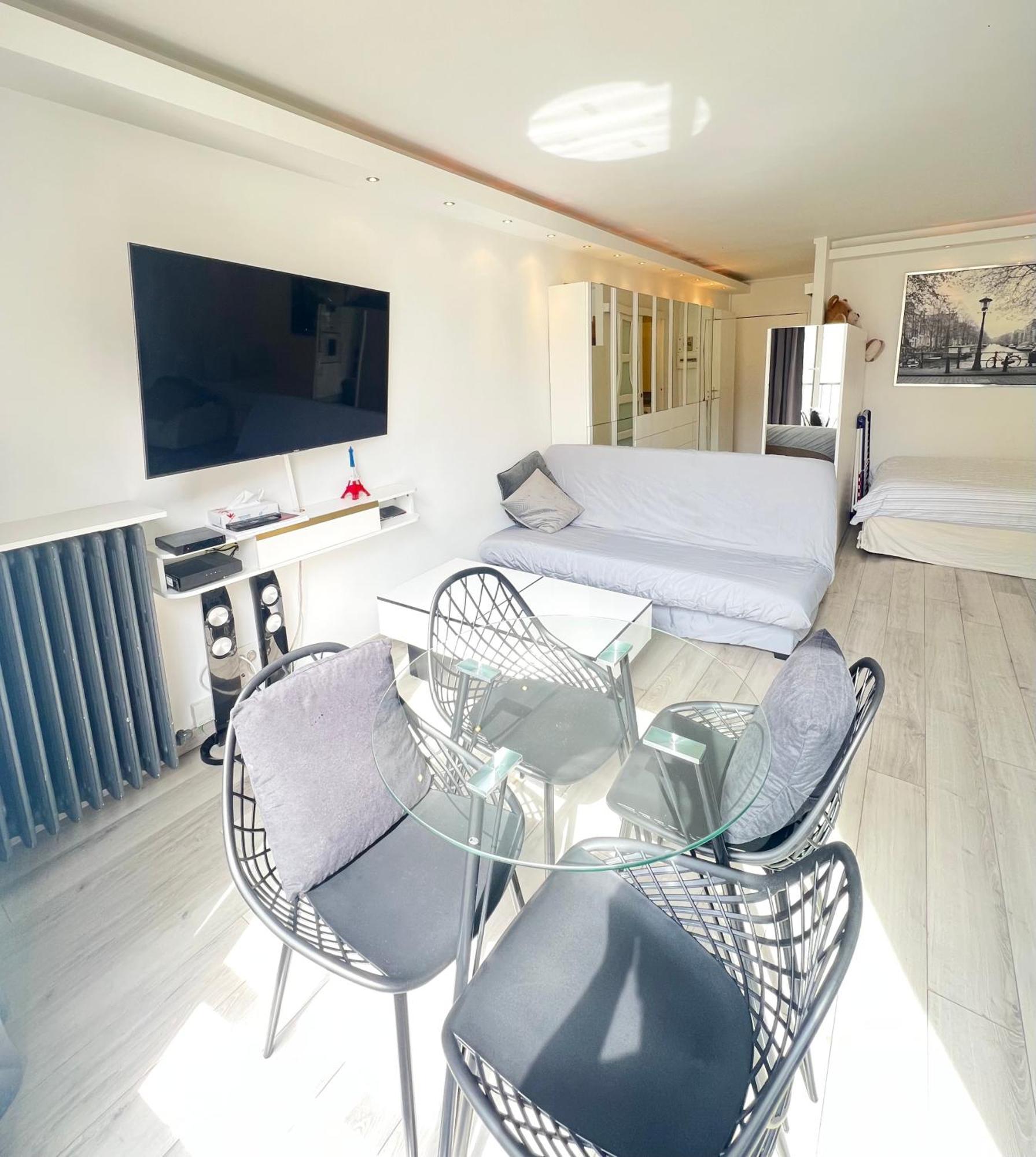 Apartment Like Home Arc De Triomphe, Champs Elysees, Tour Eiffel Paris Luaran gambar